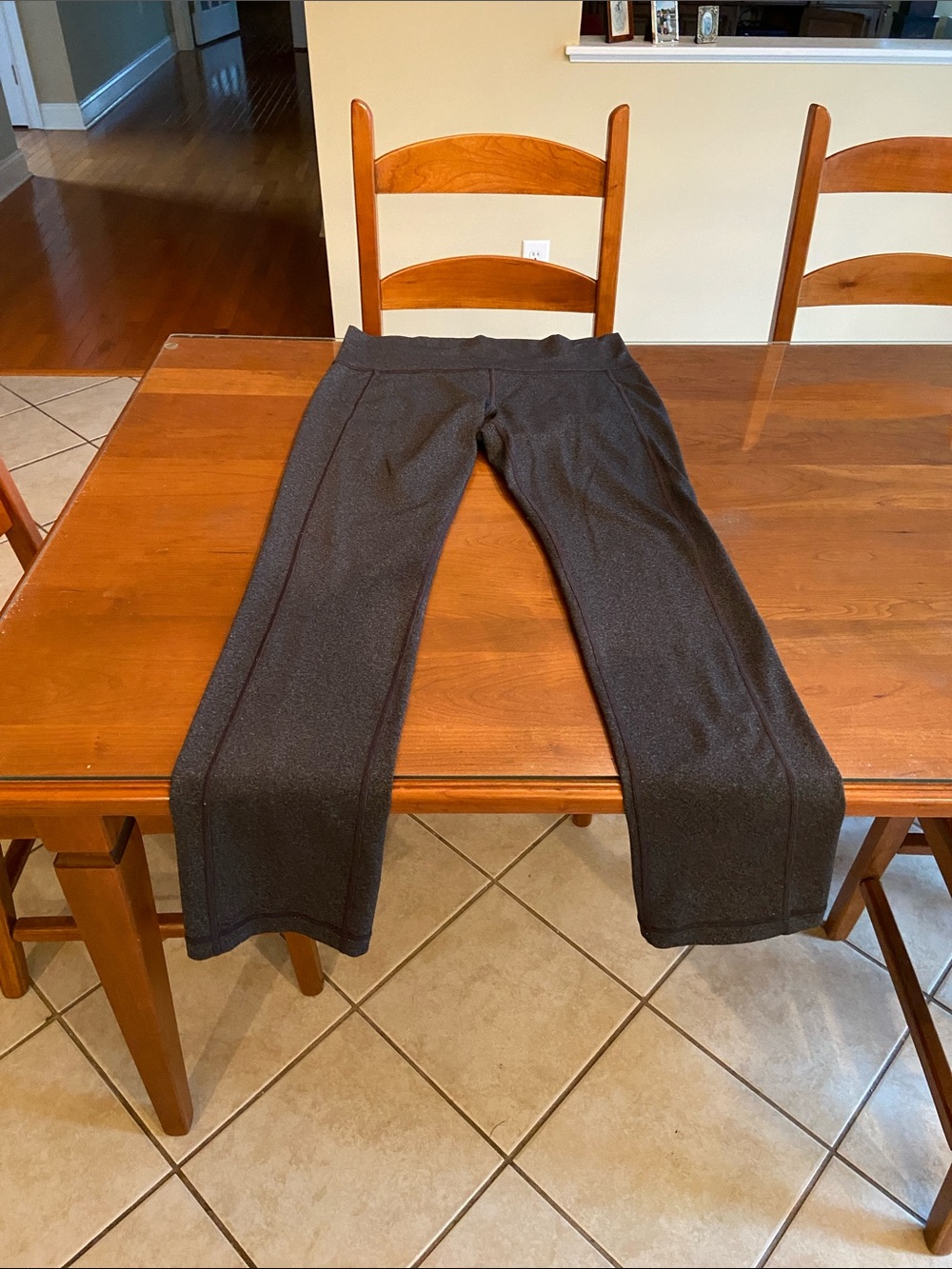 lululemon athletica Women’s Dark Heather Gray Pants. Size 12